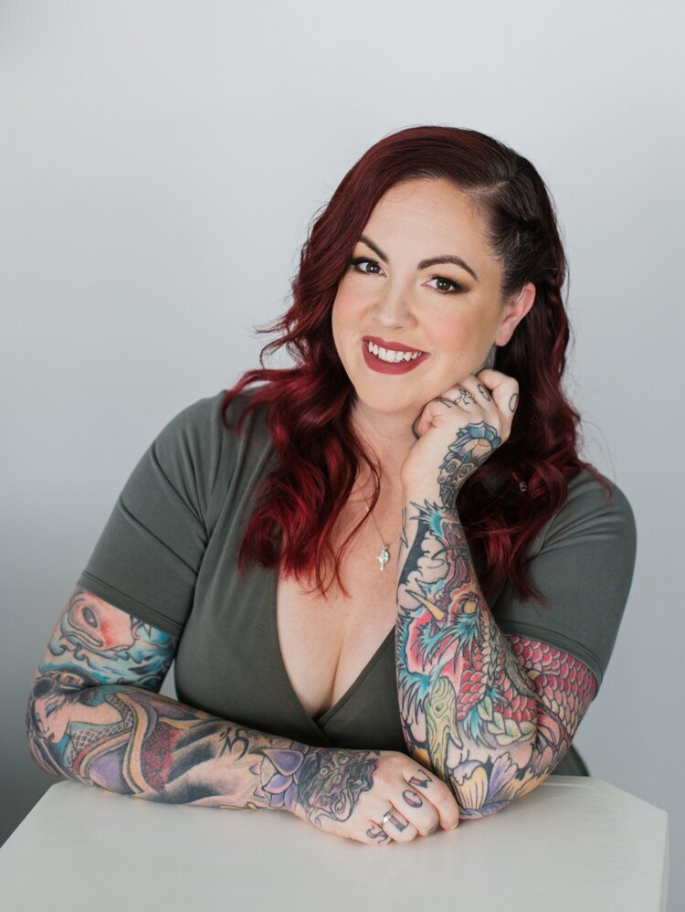 Curvy tattooed women