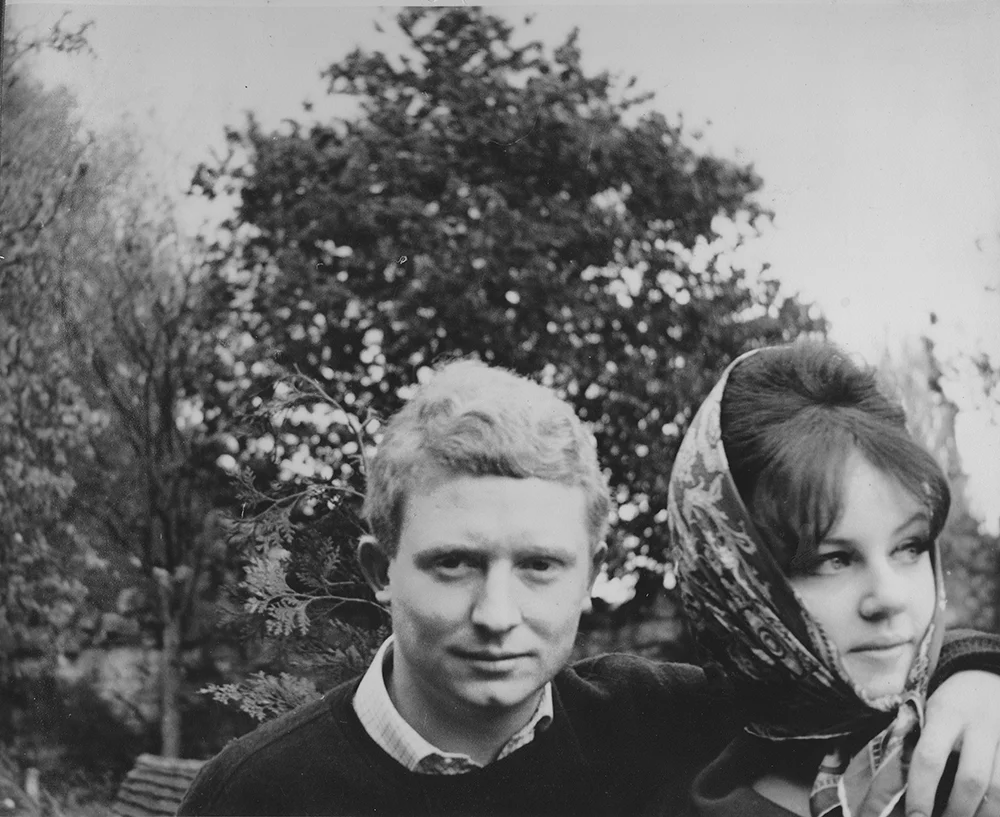 Brett and Wendy Whiteley in the 1960s. Image C/ Brett's sister, Frannie Hopkirk