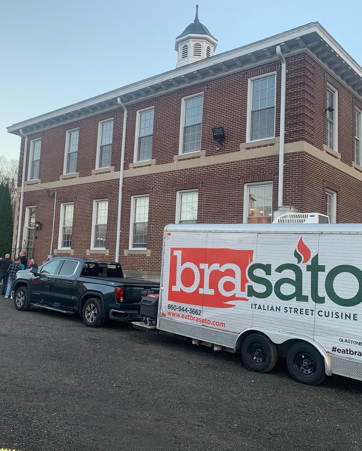 We had a blast serving our delicious food to the men and women at the Waterbury fire dept! Book your next event with us 👇🏻
&bull;http://brasatocatering.com 🇮🇹
#eatbrasato #CTcatering #authenticitalianfood