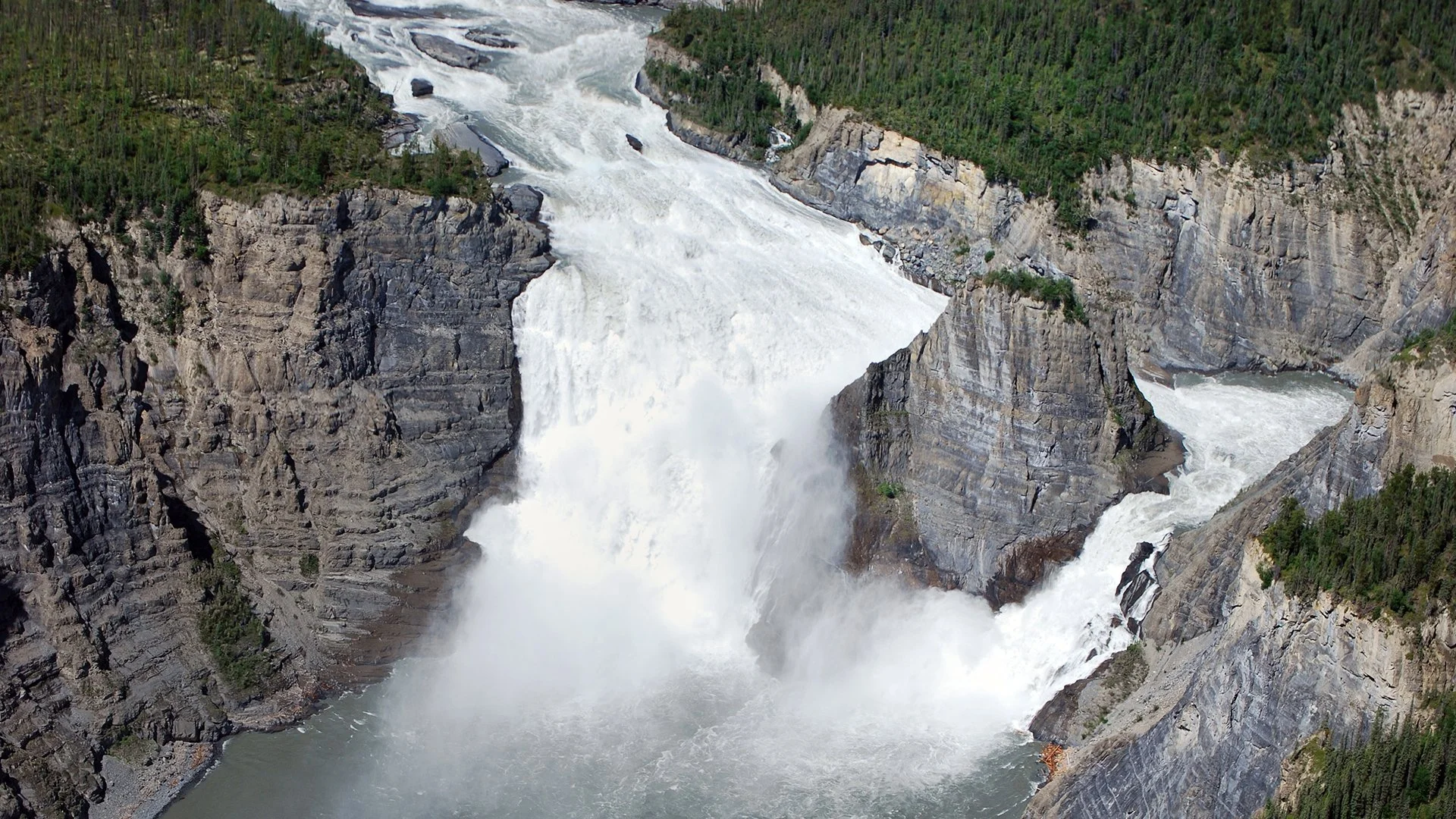 BOOK NAHANNI Live — NRAdventures Fly in Fishing Trips & Nature Tours