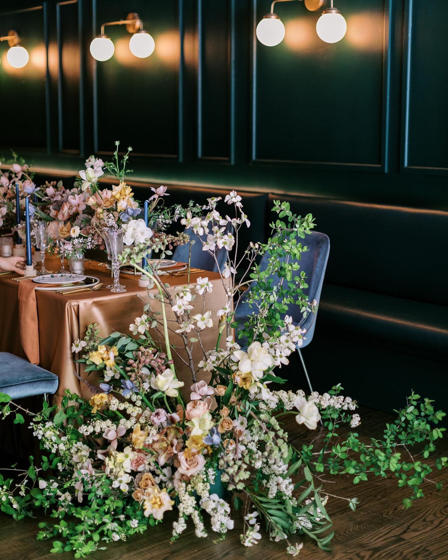 Vendor List

Artistic direction &amp; coordination @lepetiteprive 
Photography @aliceahnphotography 
Florals @designsbyahnnyc 
Tabletop rentals @thetabletopcompany 
Linens and tables @elitetentpartyrental 
Stationary @saralanedesign 
Flat lay board @