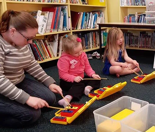 Keeping the beat on the glockenspiels to a set tempo - Rain, Rain go away