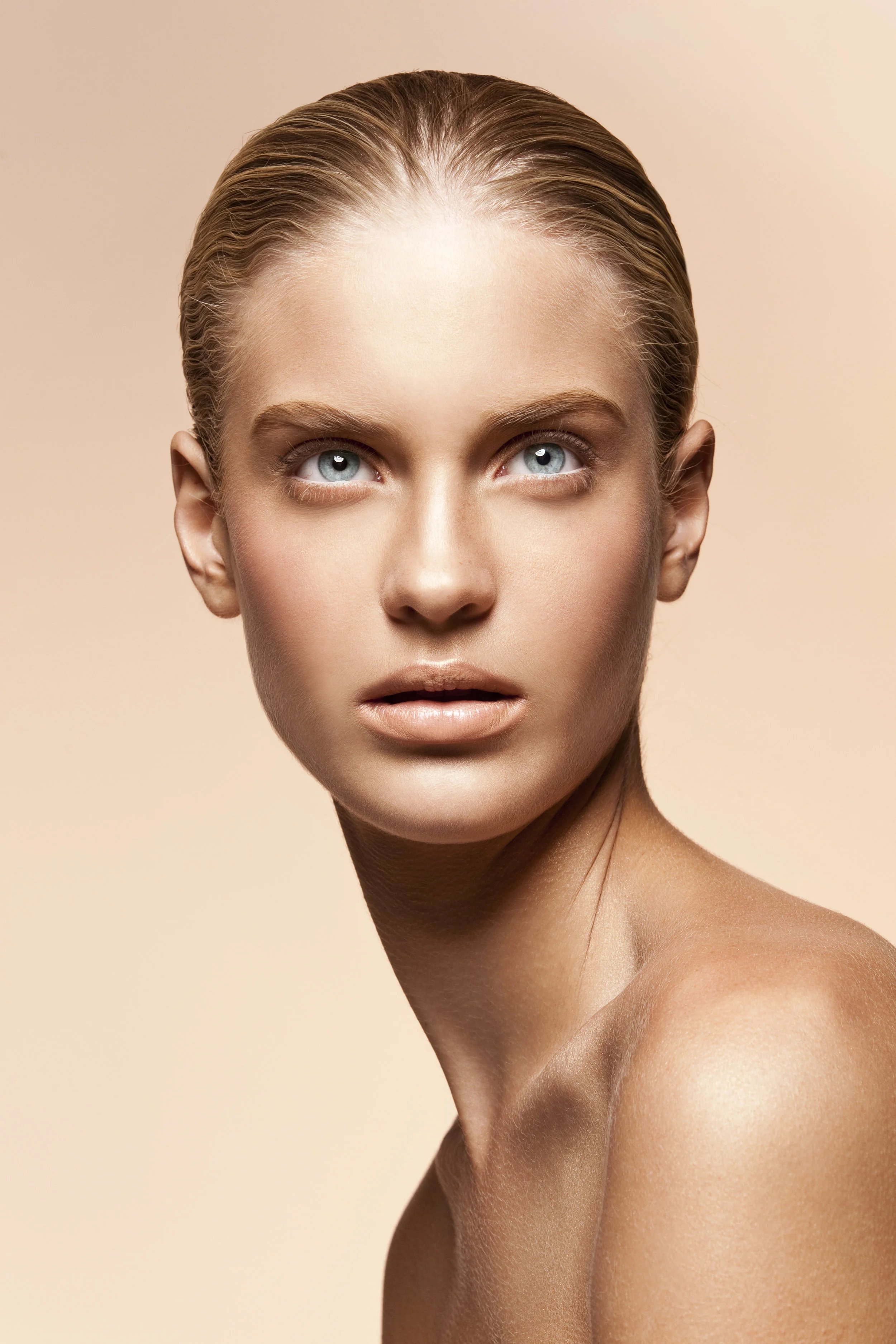 Beauty_Editorial_Vivianne_Tran_2.jpg