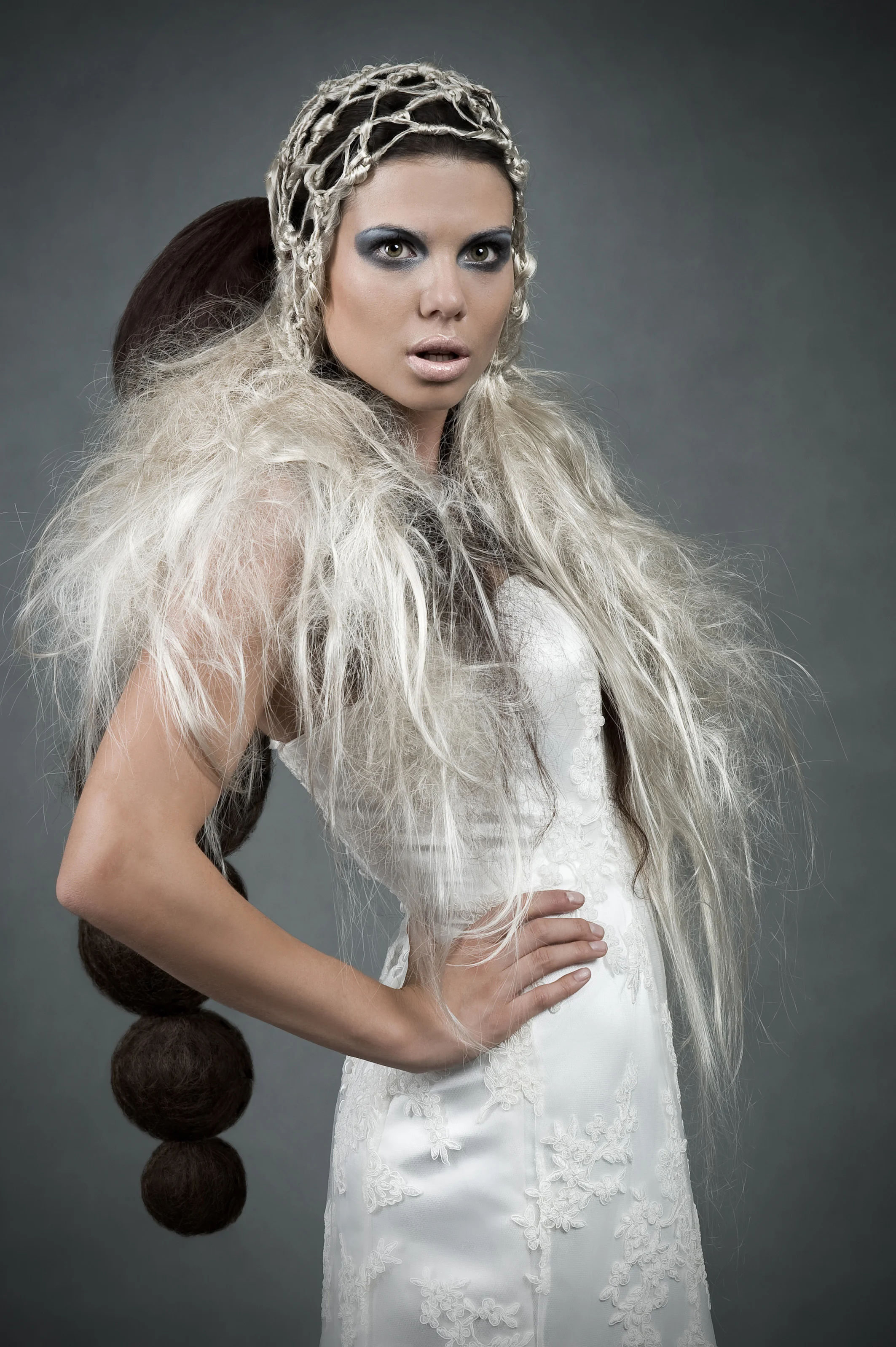Creative_Avant_Grade_Hairstyling_by_Vivianne_Tran  copy.jpg