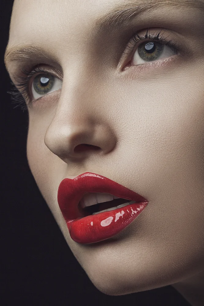 Vivianne_Tran_Makeup3.jpg