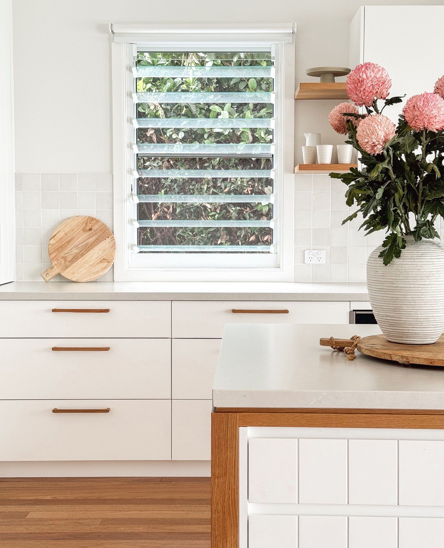 The quiet details that elevate a kitchen.⁠
⁠
This kitchen is a good example of how restrained material choices can still feel layered and warm.⁠
⁠
Rather than introducing more colours or finishes, we focused on texture and tone - handmade tiles, soft