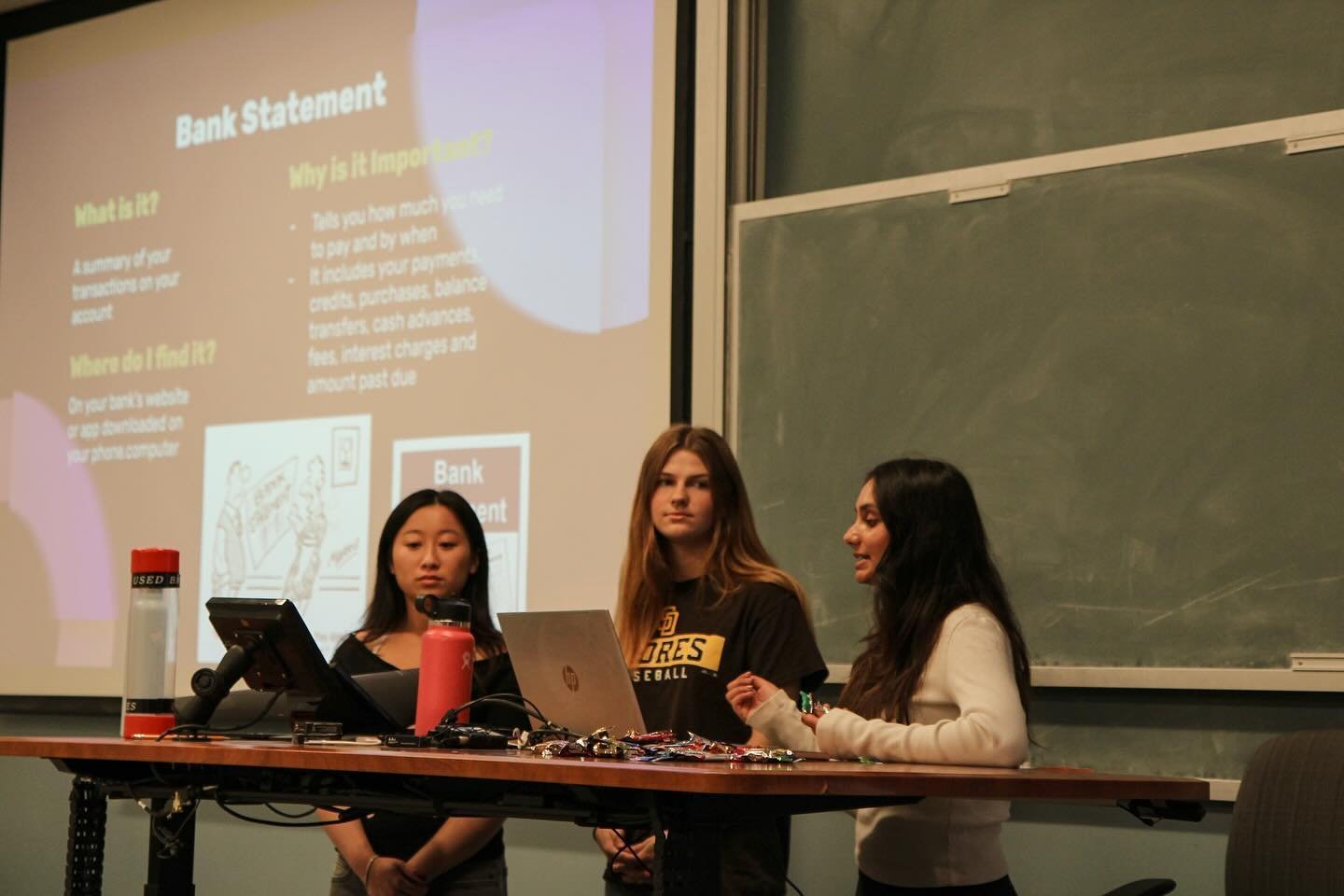 Finance Workshops 💰 💳 
This quarter our finance board hosted two very informational and amazing workshops. The first was a credit card workshop, where members were able to learn all about owning and maintaining a credit card. The second event was a