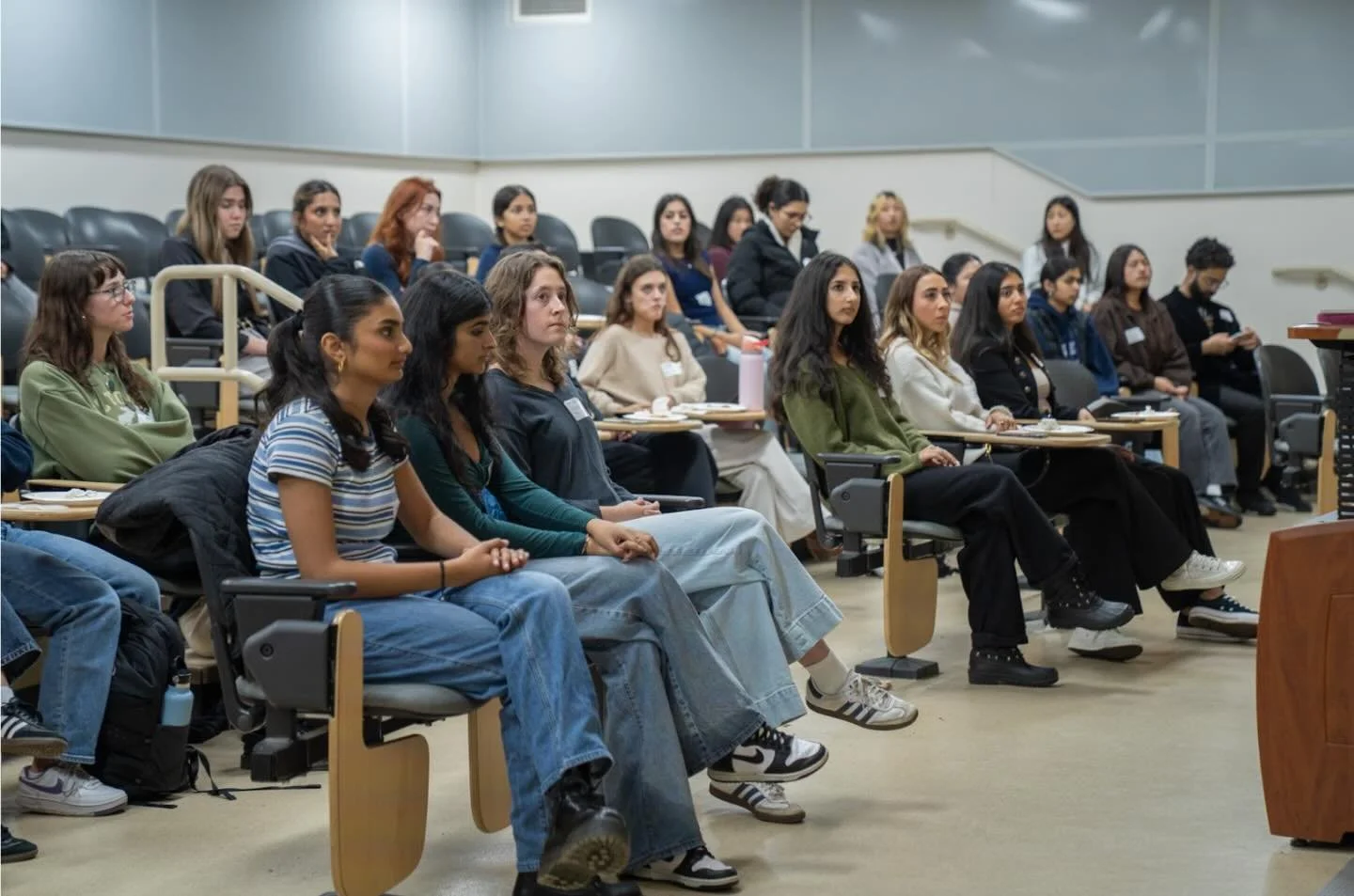 One spark of connection can change everything!✨❄️

Surround yourself with people who uplift, inspire, and help you grow. In DWIB, meaningful relationships flourish, creating networks that last far past the winter months!

#DWIB #DavisWomenInBusiness 