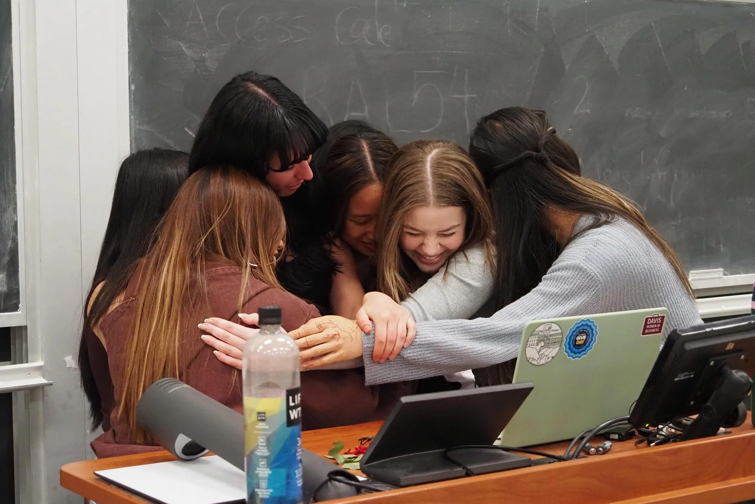 ❤️&zwj;🩹🎓 Our last general meeting of the year also meant it was the last time with our graduating seniors. It was a special but emotional night as the torch got passed onto next year&rsquo;s director team. 

We&rsquo;re so proud of our seniors and
