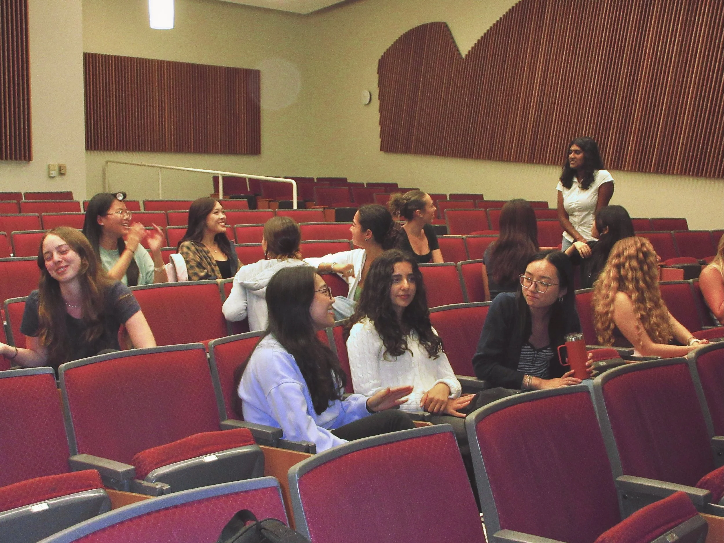 aaand that&rsquo;s a wrap on DWIB&rsquo;s fall recruitment events!!! reminder that our applications are due TONIGHT at 11:59PM 🗓️✍️

apply now @ tinyurl.com/DWIBFall26 or thru the link in bio

#DWIB #UCDavis #BusinessClub #WomenEmpowerment #WomeninB