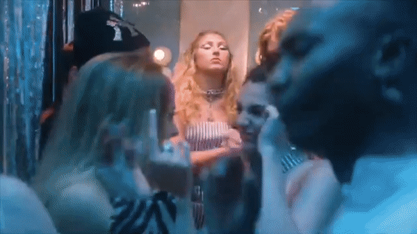 ezgif.com-video-to-gif (5).gif