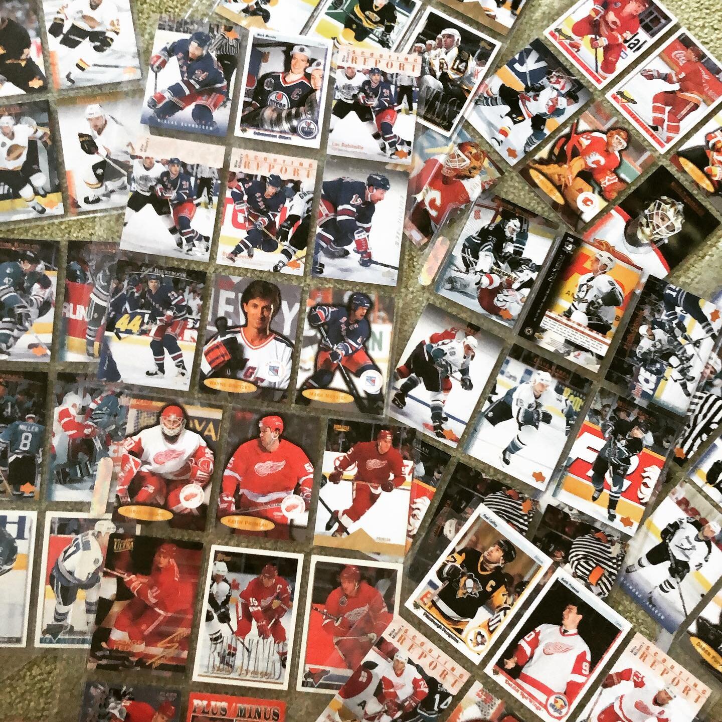 found old trading cards. who spots Messier in an Oilers shirt? #legend @edmontonoilers @therealmarkmessier