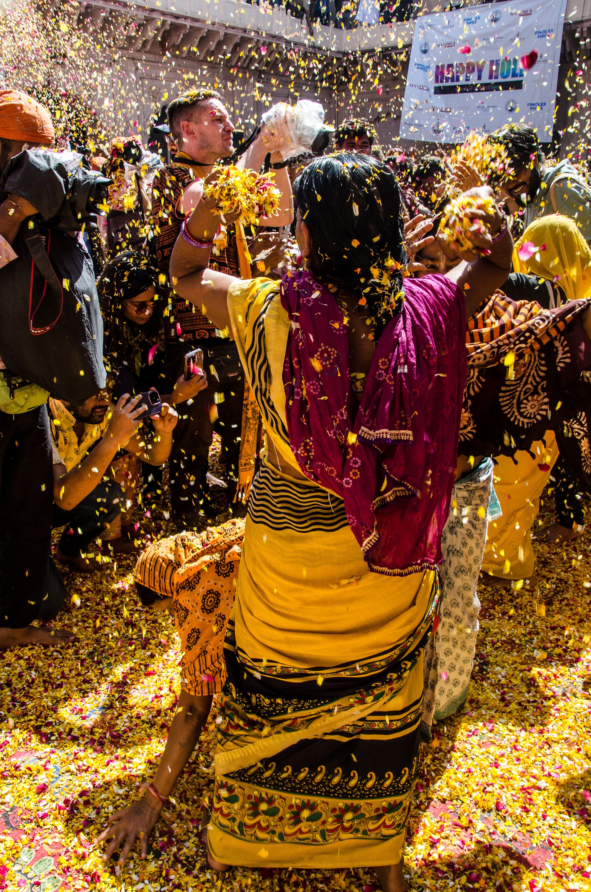 happyholi.JPG