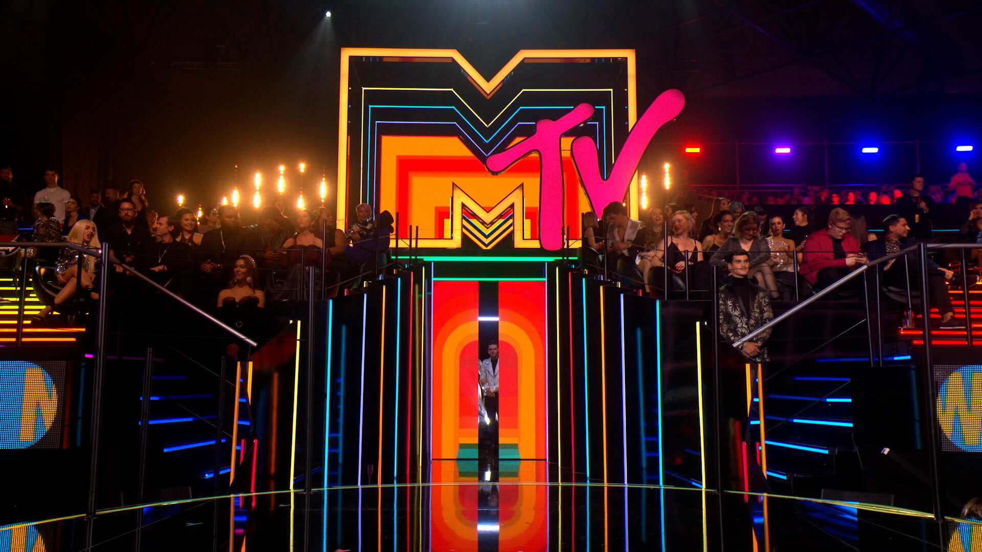 MTV EMA 2019 SEVILLE.Still015.png