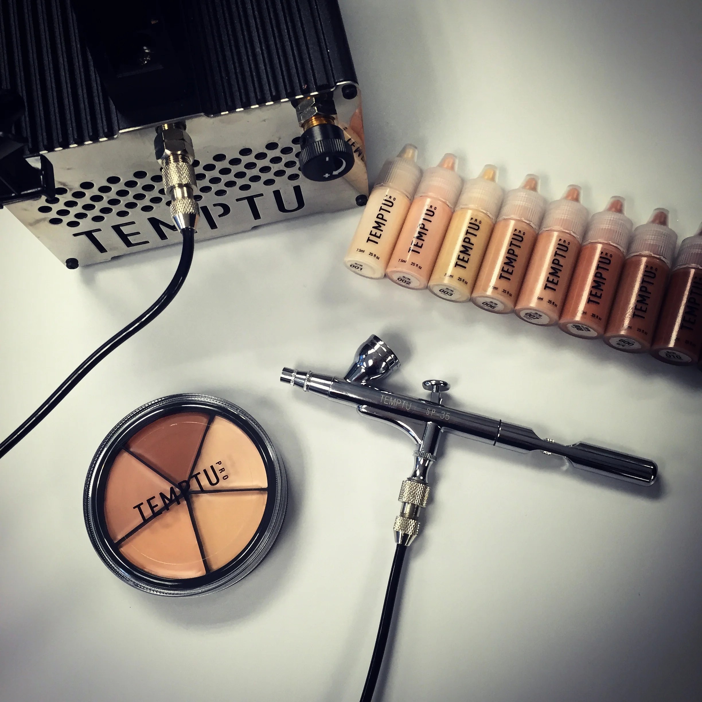 Temptu Best Selling Basics Kit