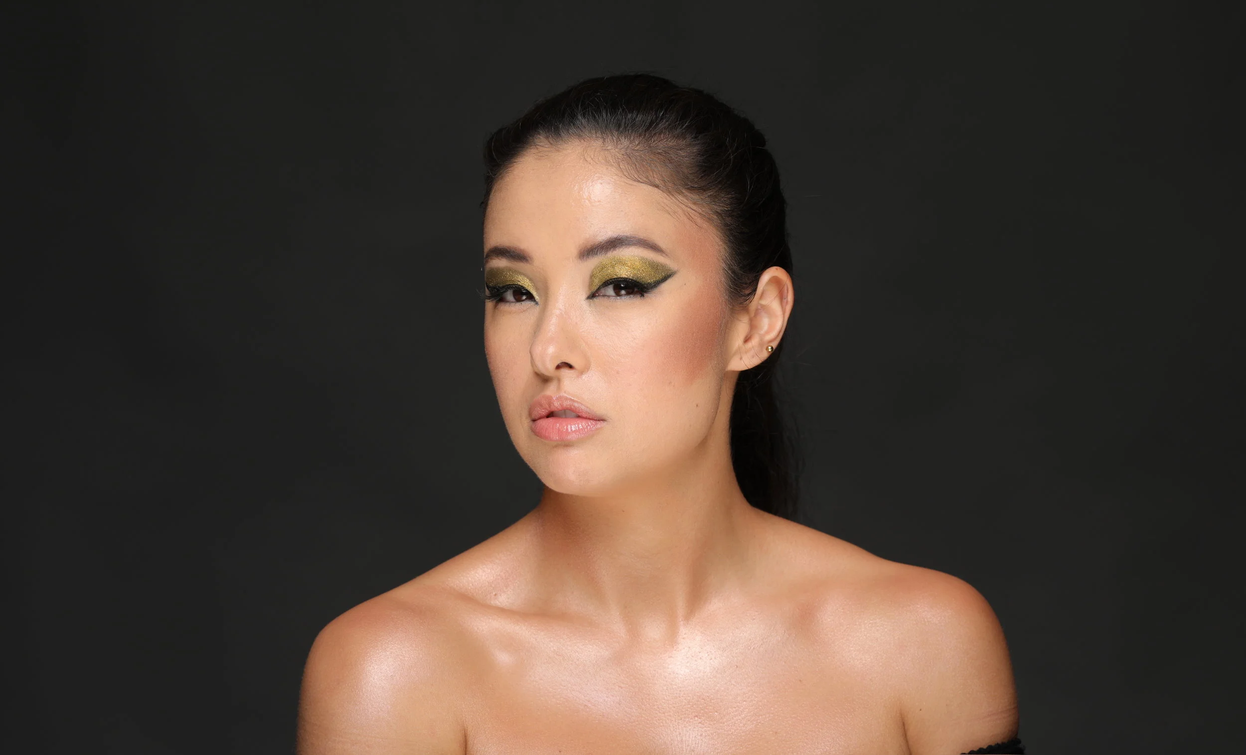 Make Up First Media HD