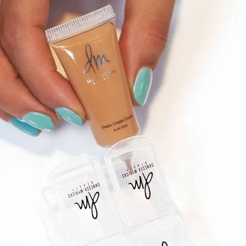 Danessa Myricks  VISION CREAM COVER PALETTE KIT