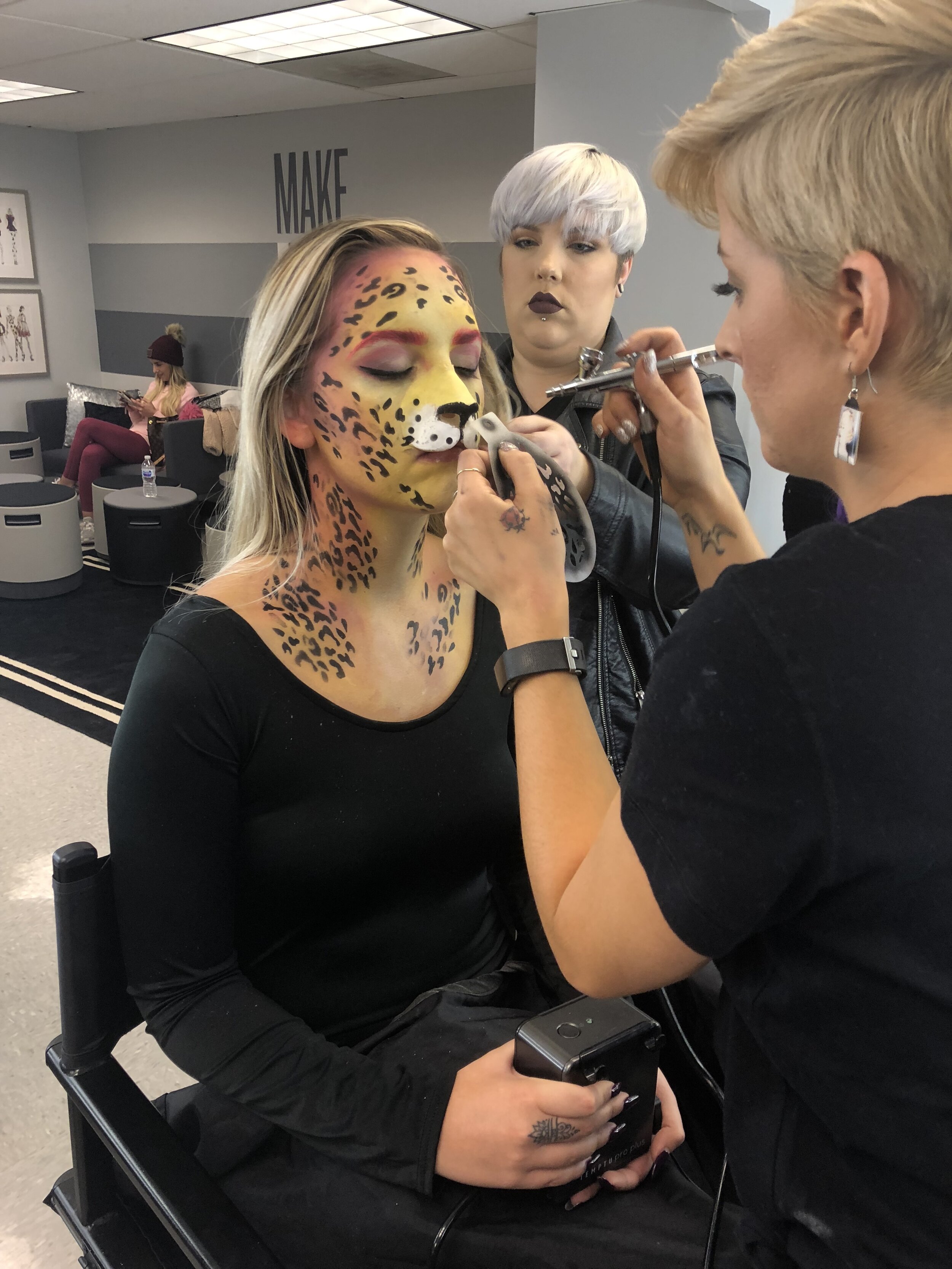 School Of Makeup Artistry - Sfx Makeup Cl School Of Makeup Artistry - Sfx Makeup Cl