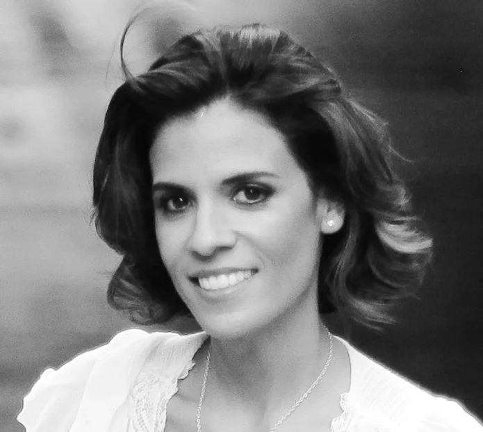 Headshot.linked in (1).jpg