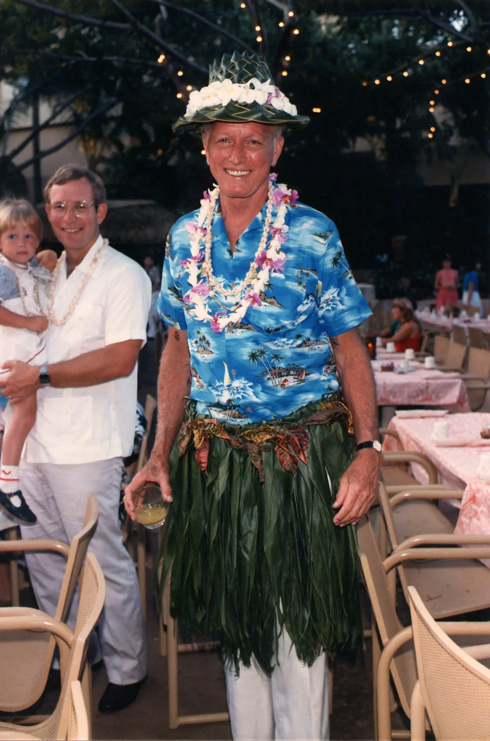 At the DAC Society meeting luau on Maui, 1986. 