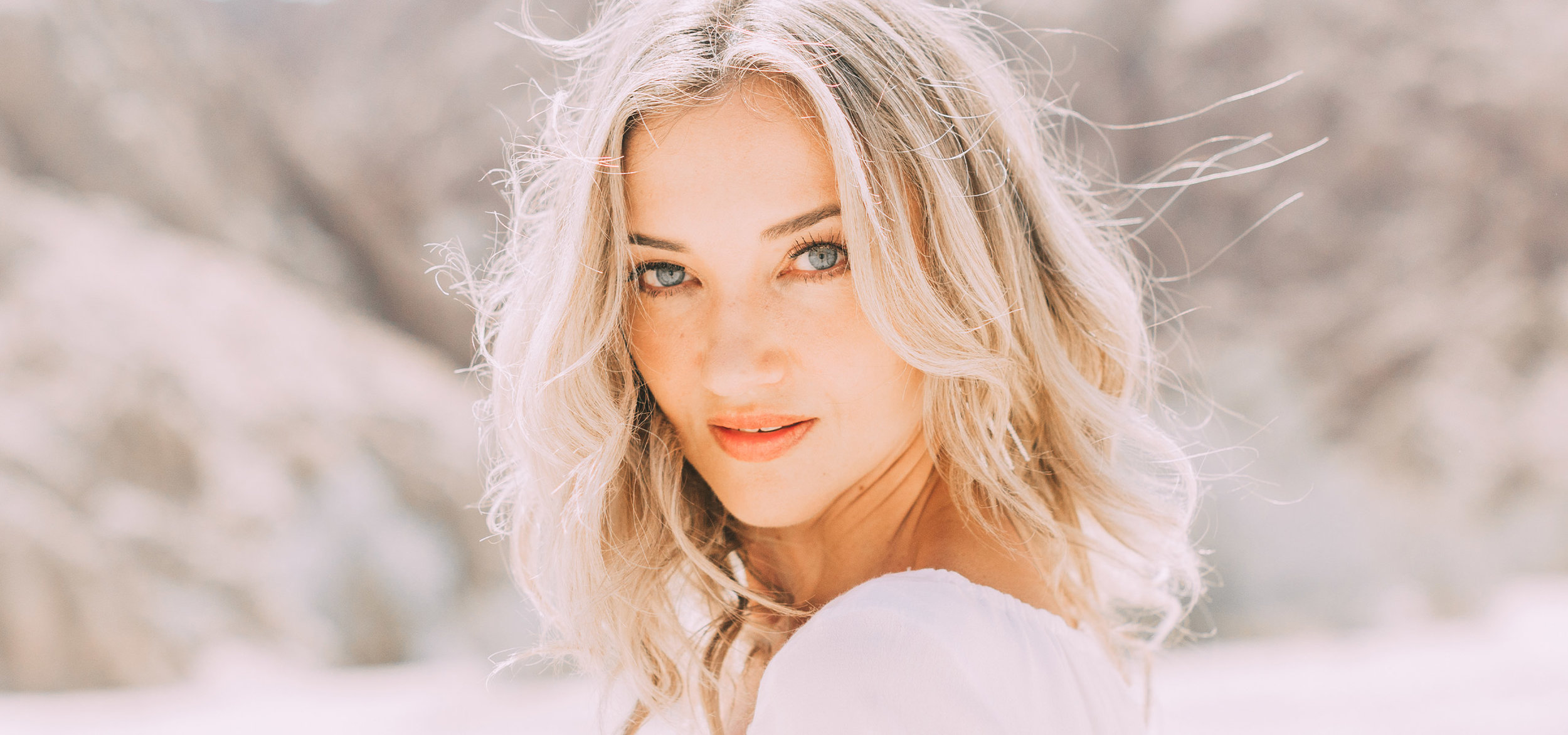 SARAH DARLING - WONDERLAND UK 2019