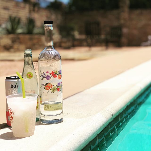 Weekend ready??? A little TWV, @drinkbai and a splash of @topochicotx
Be Free.  Drink Wildflower. 😀☀️
#craftcocktails #craftvodka #drinklocal #dallaslocal #craftliquor #texasproud #drinkinthemoment