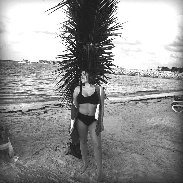 took me half my lifetime but I finally made it 🌊🌴🙏✨ .... plates on plates of jerk chicken, rice n peas, curry goat and coconuts make this the dreamiest entrance to another decade. Feeling the sand in between my toes, filled w sublime peace and gra