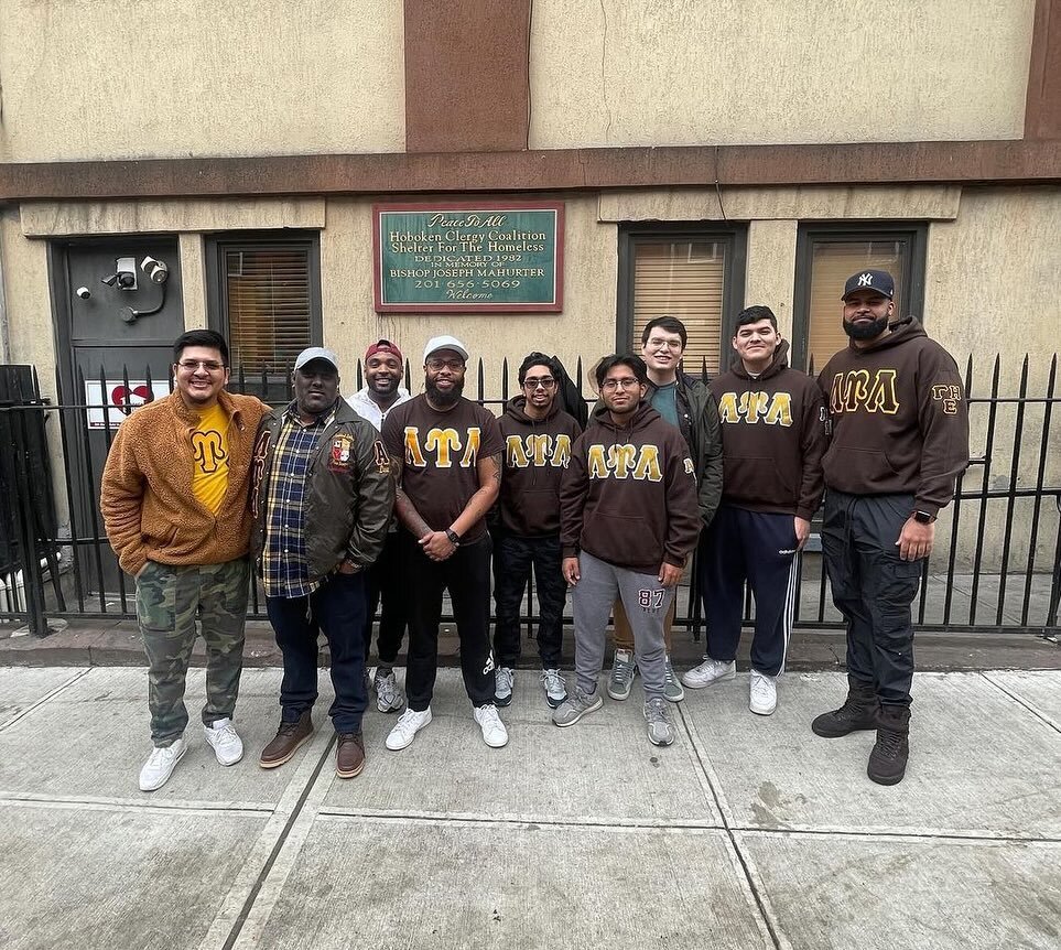 ⚜️ Community Service ⚜️

Hermanos from the Alpha Alpha chapter attended the Gamma Eta chapter Clothes Drive at the Hoboken Shelter. Clothing donations and toiletry donations from alumni, hermanos, and students were dropped off and given out to shelte