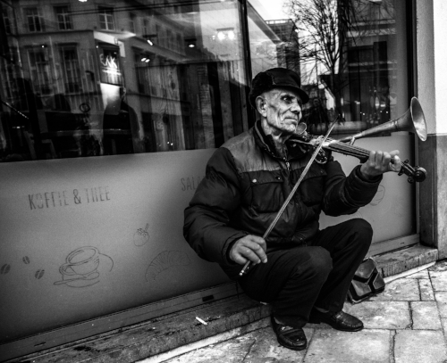 It's all about music (2017) Out of the series Black & White Emotions