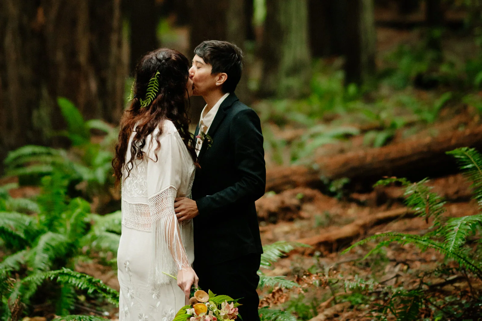 HumboldtCountyElopementRedwoodWeddingBohoBridesTallTrees-32.jpg