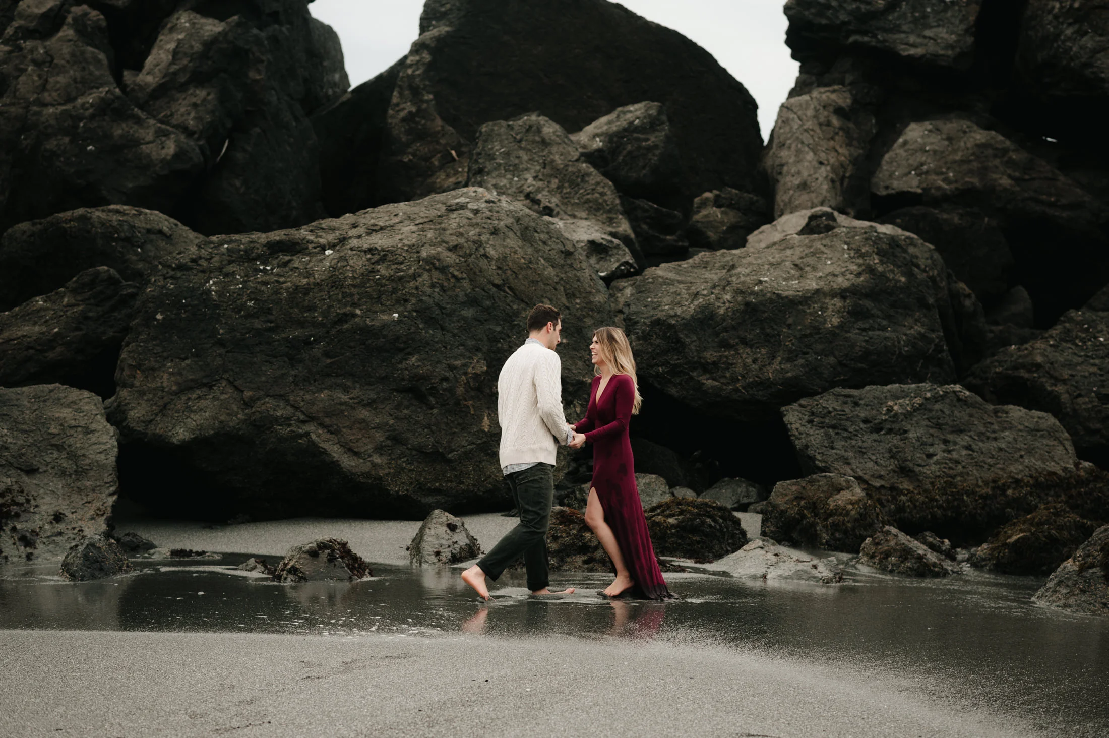LuffenholtzBeachEngagementWinterHumboldtCountyWeddingsRedwoodElopements©KateDonaldsonPhotography-12.jpg