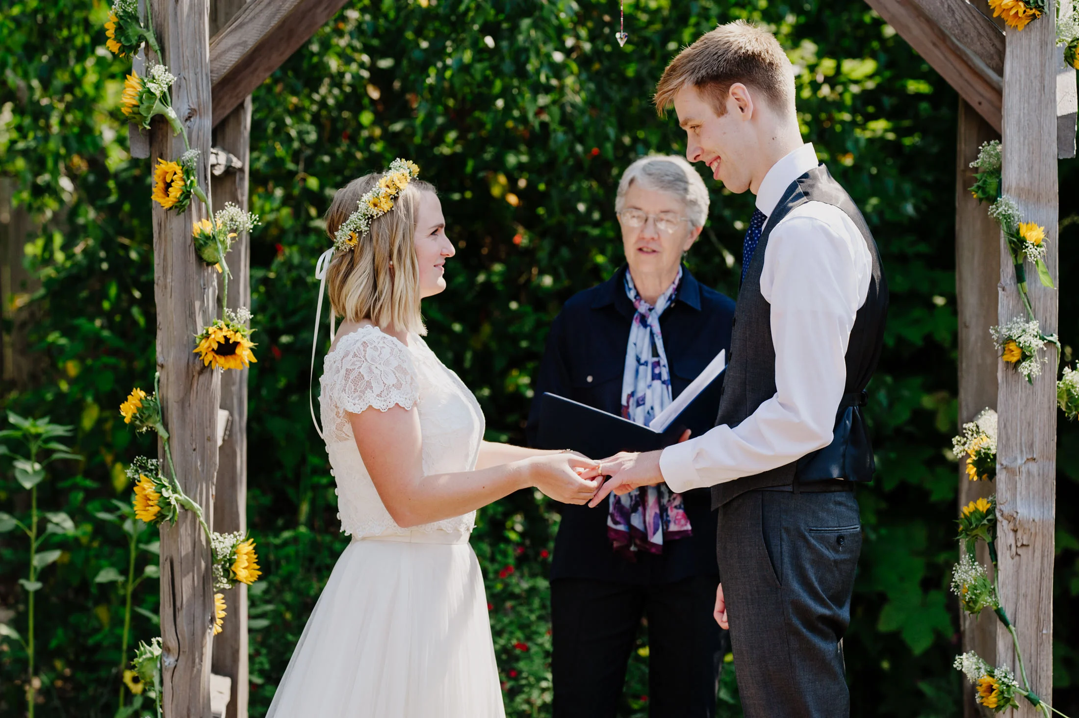 HumboldtWeddingPhotographer_MckinleyvilleBackyard-135.jpg