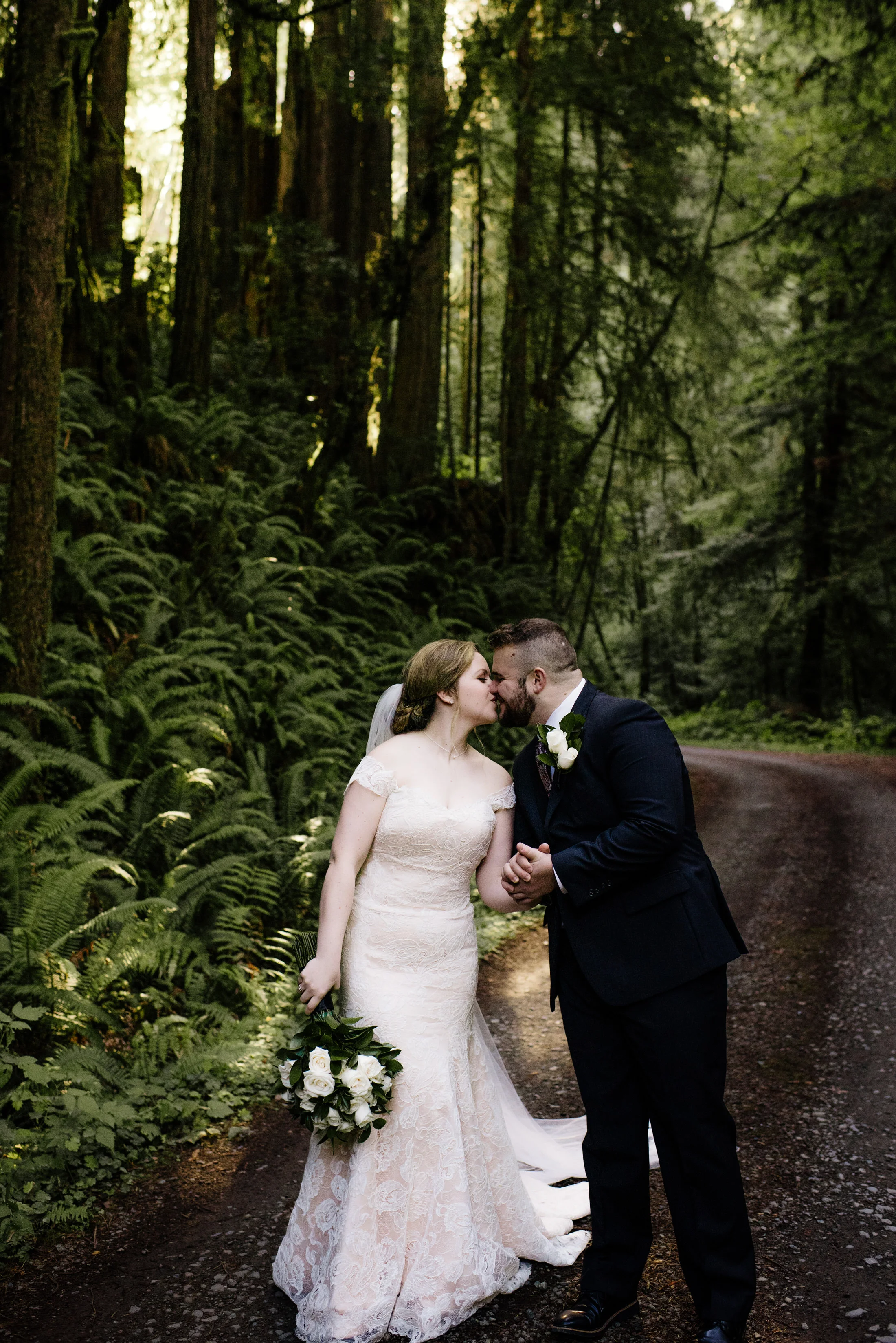 GoldRiverLodgeHumboldtBrideFIrstLook-29.jpg