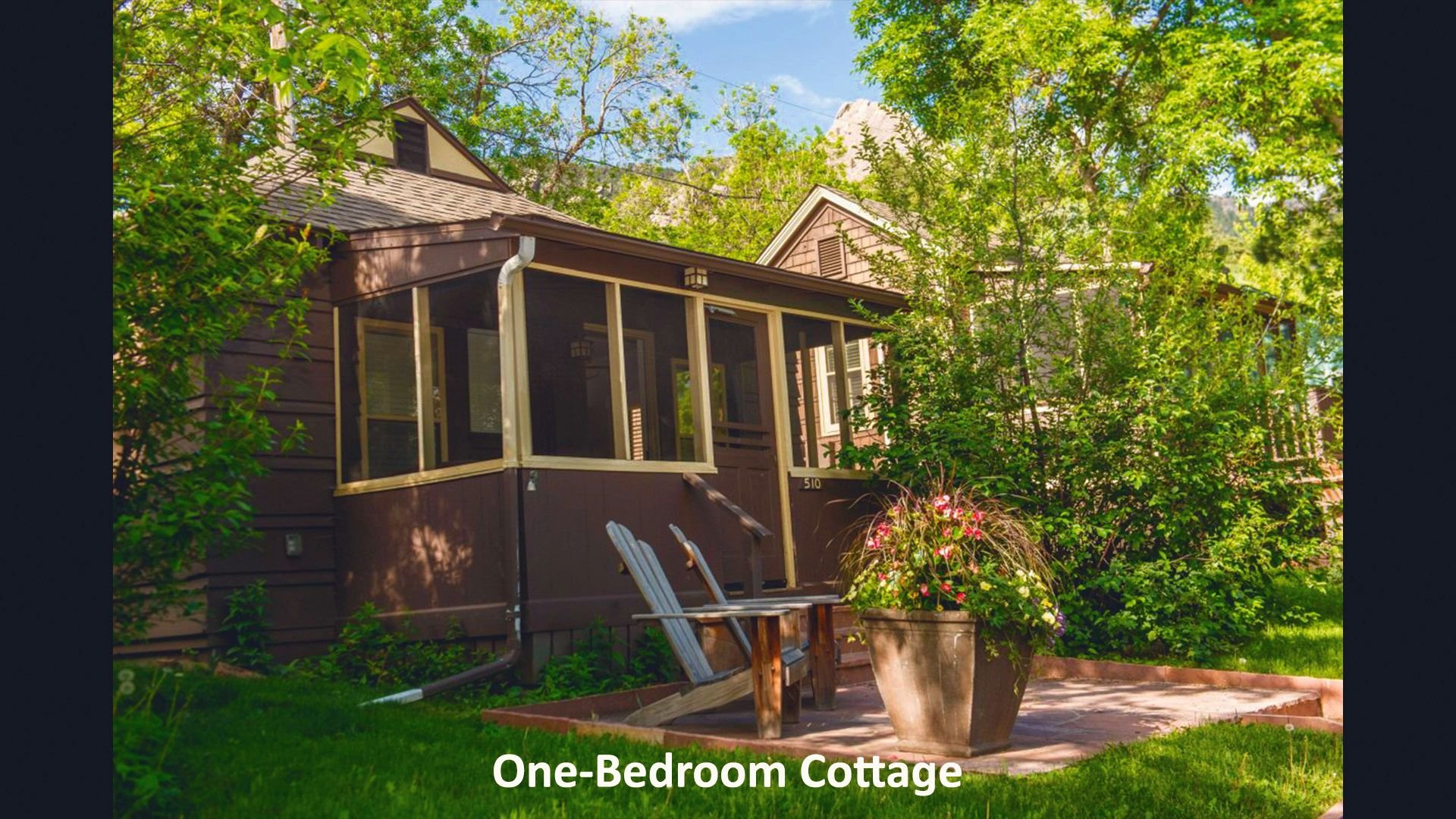 One_Bedroom_Cottage_Captioned.jpg