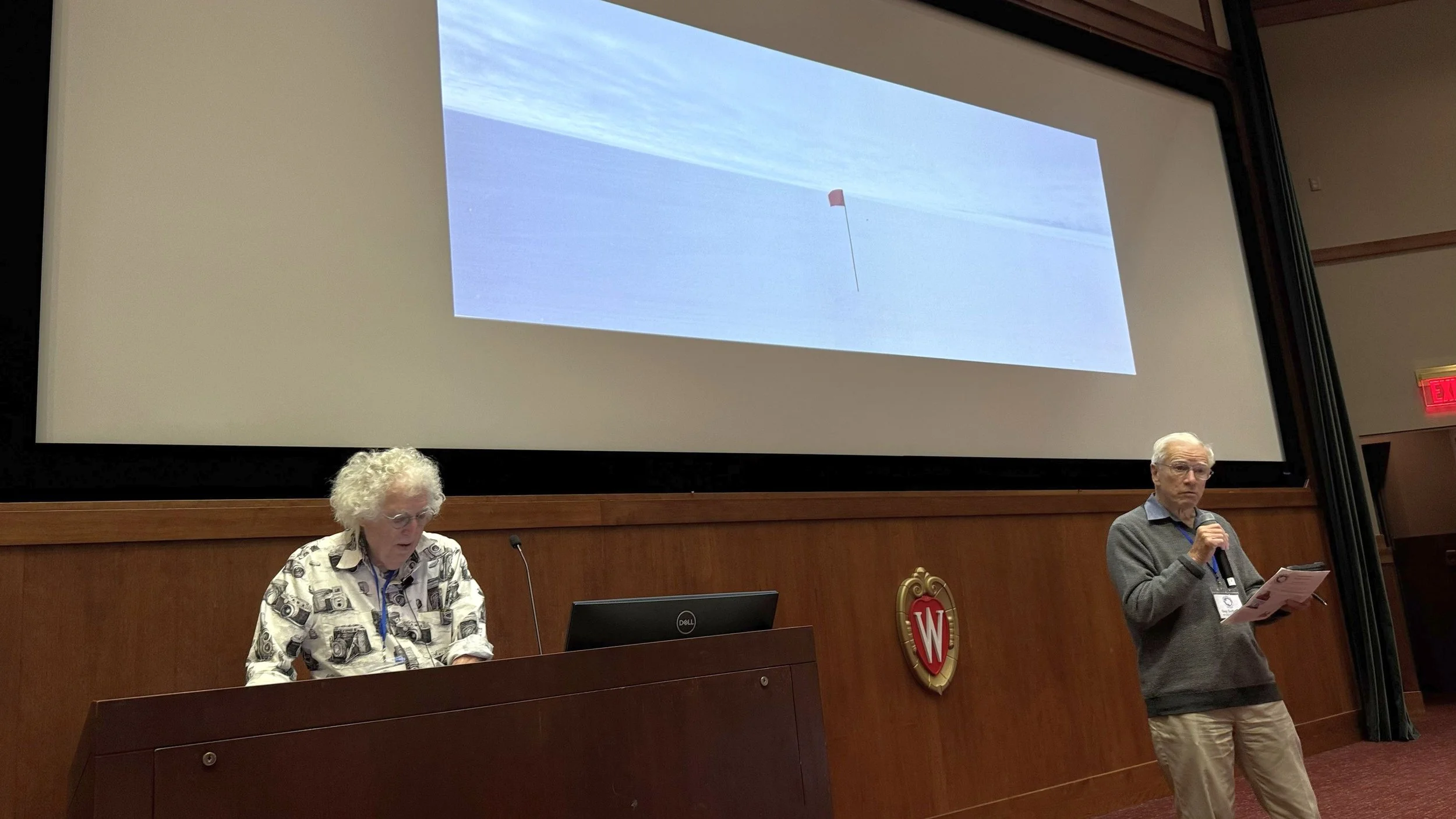 Presentations 82.jpg