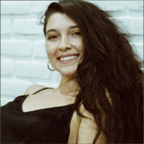 Amanda Arielle — Founder of Amanda Arielle Creative Studio