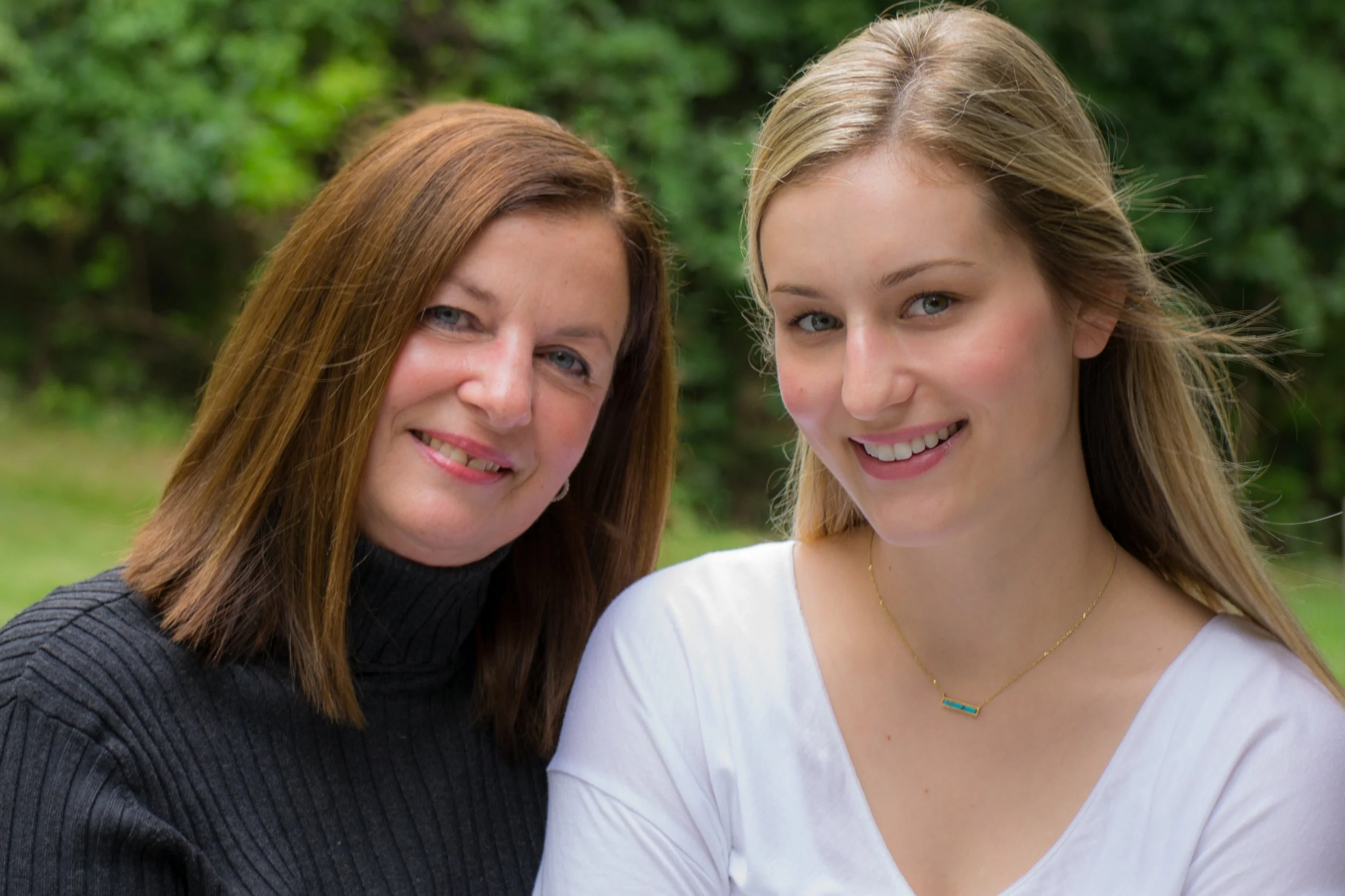 amy and katie pic DSC_0222.jpg