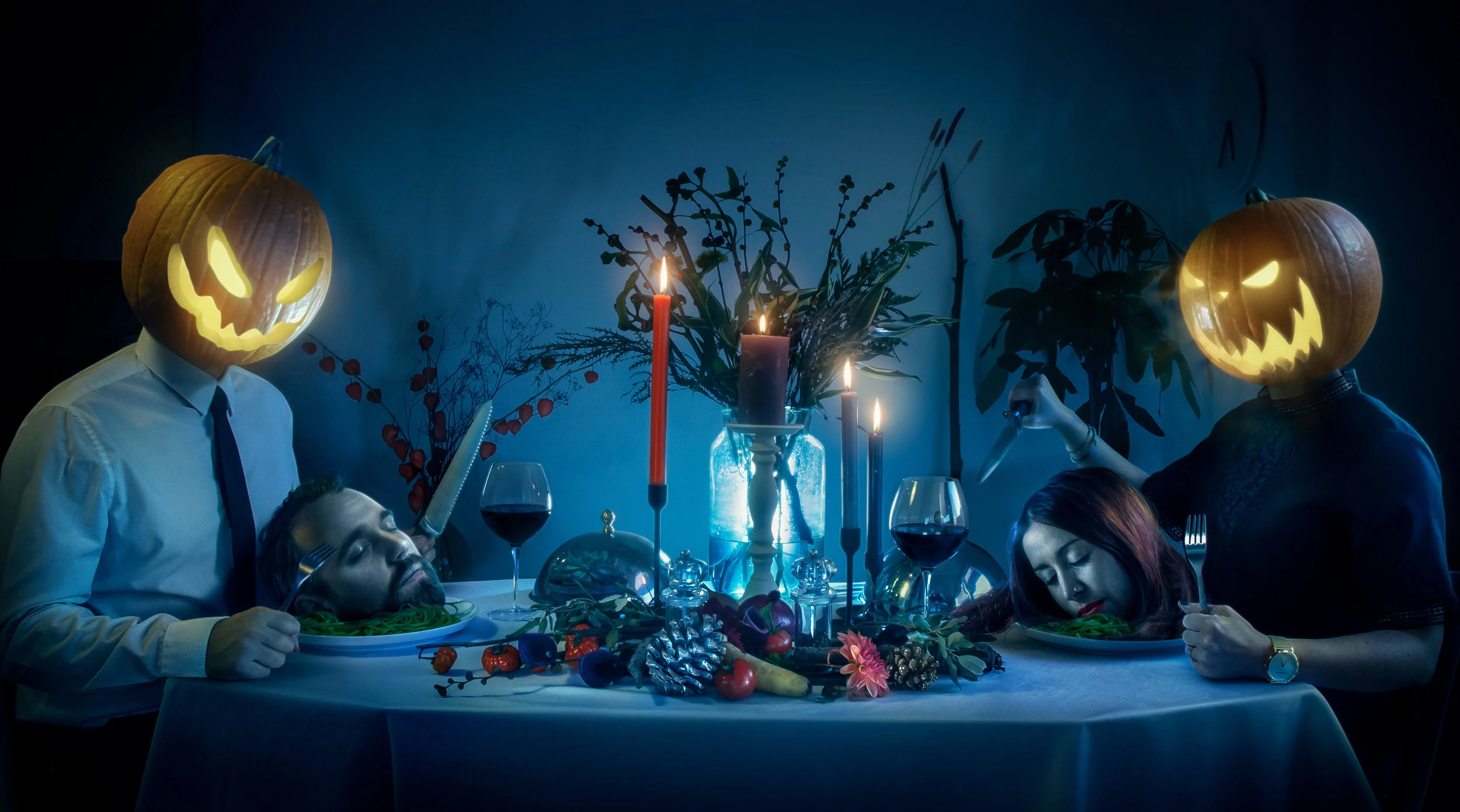 A little collaboration between me and my fiancé Matthew East. We got up on Sunday and decided to do something fun! Pretty pleased with the results of an afternoons work… Art Direction, Photography & Retouching: Matt East Creative Direction & Styling : Anna Mackie