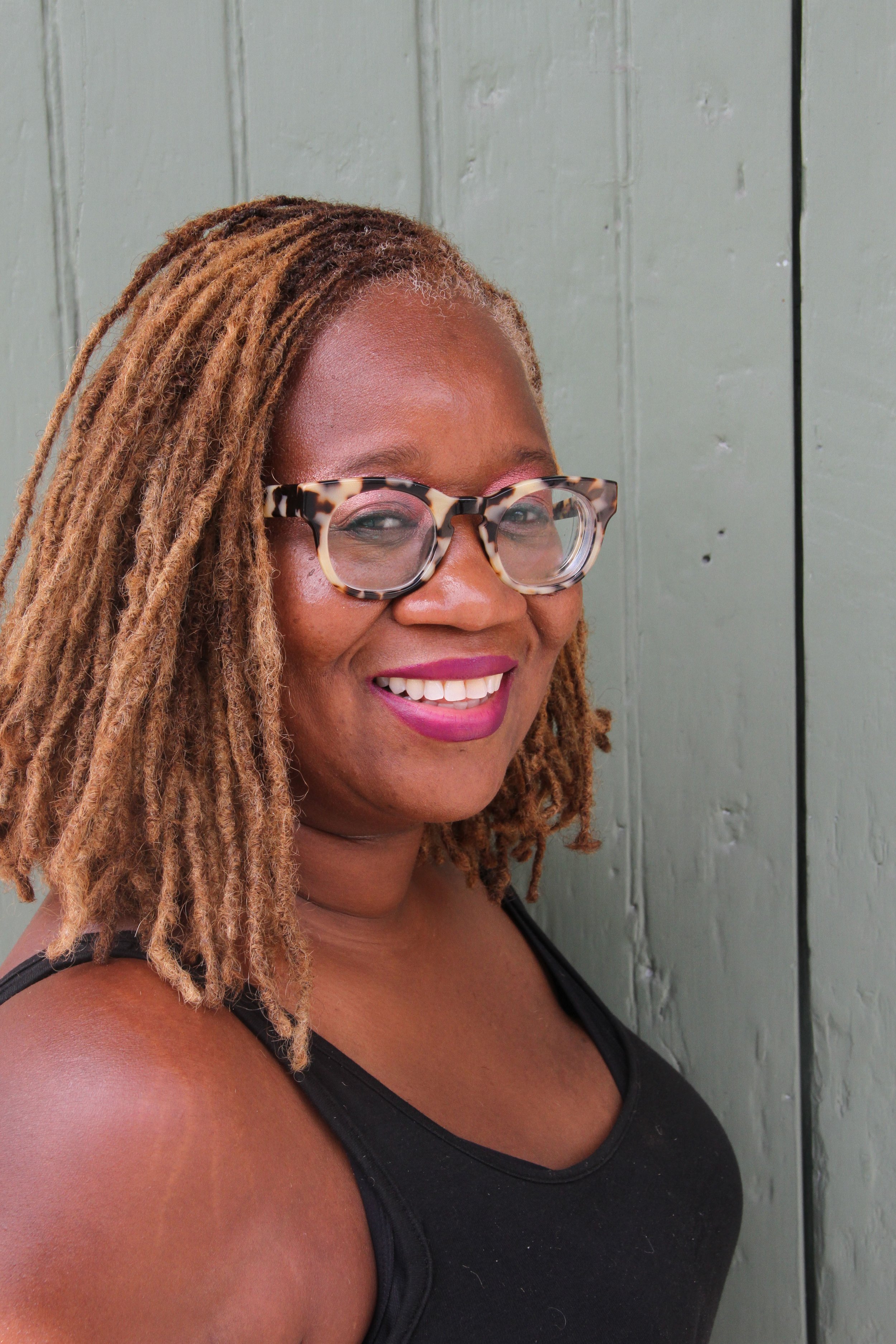 Leslie Ann Murray Author Photo.jpg