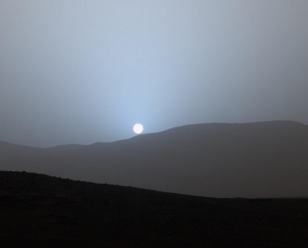 Sunset on Mars, captured by the Curiosity rover on April 15, 2015 from the Gale Crater. Courtesy NASA/JPL-Caltech/MSSS
