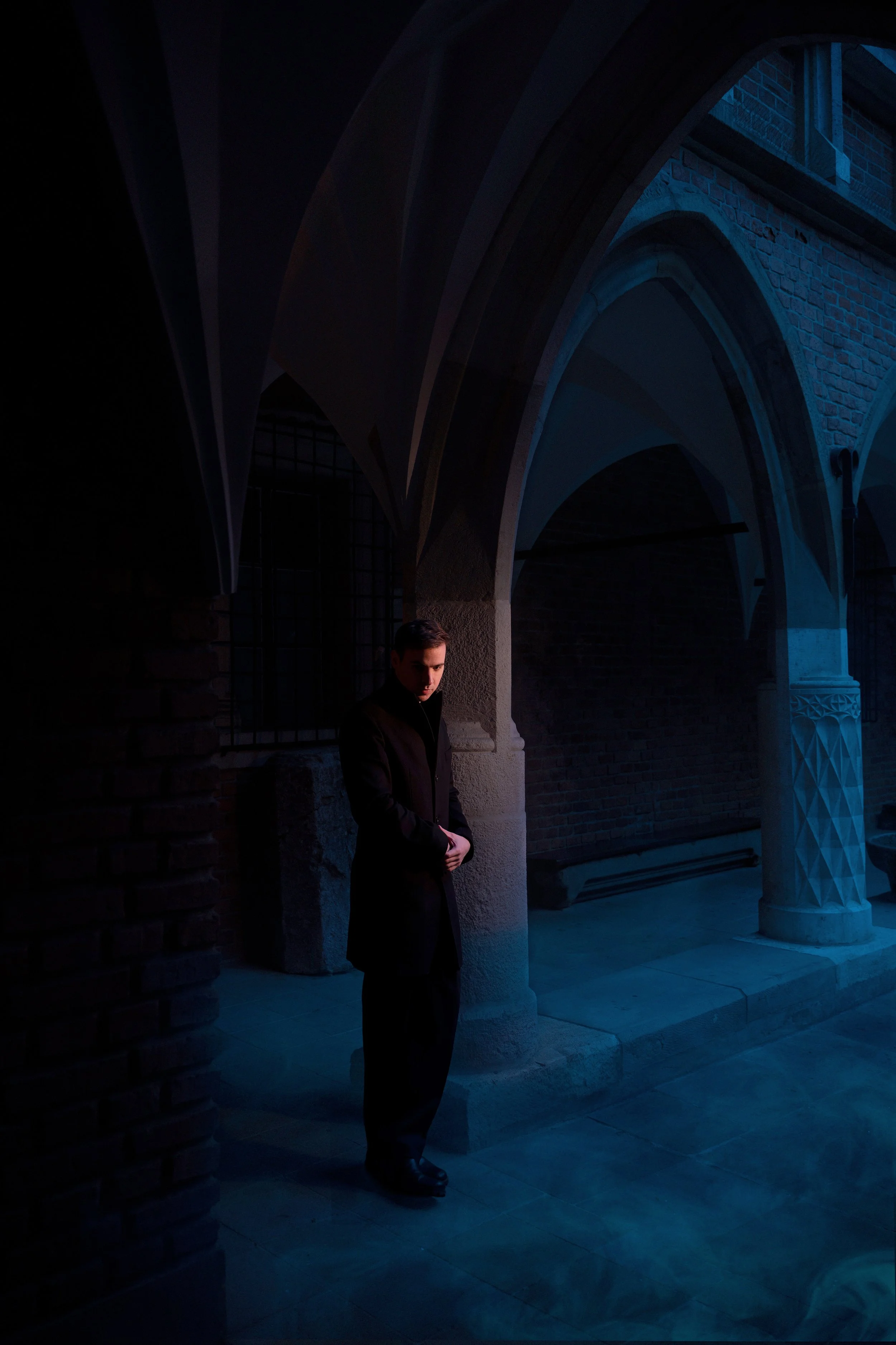 man_afterdark_krakow_dracula_DSC_4354.jpg