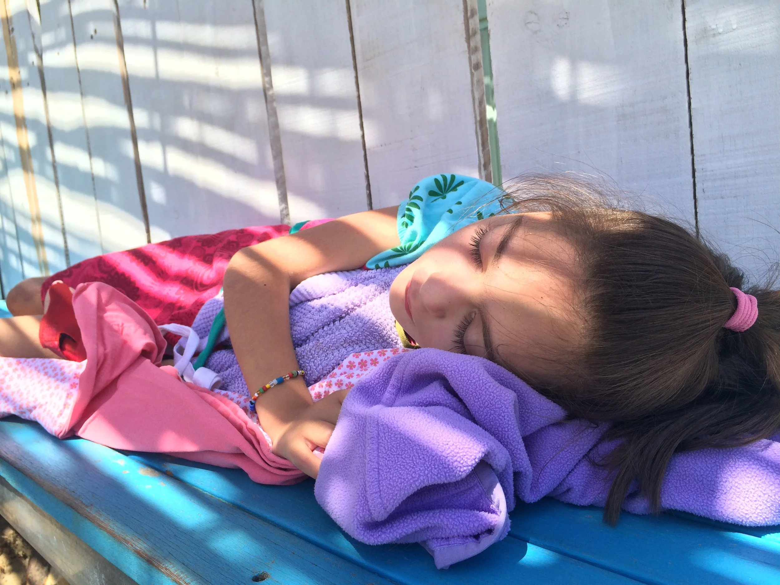 despite the hurricane winds, Anais snoozes