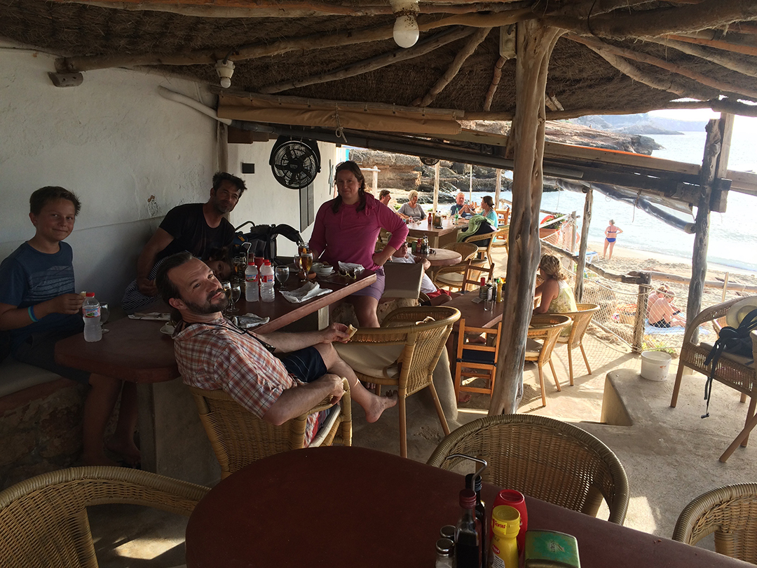 ahh, the perfect chiringuito at cala Tarida
