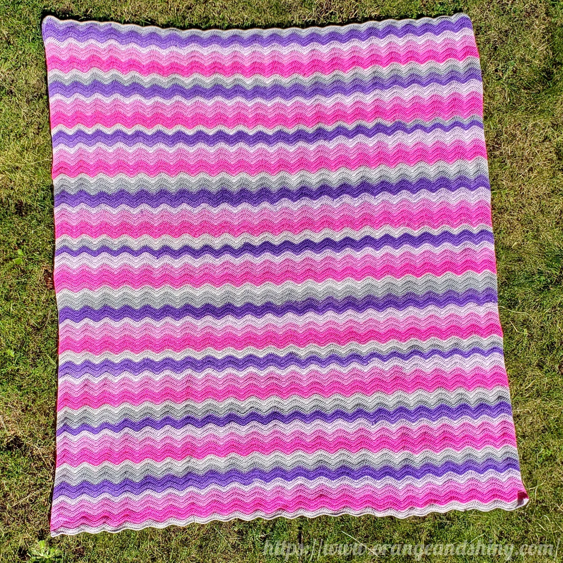 Neat Ripple Blanket