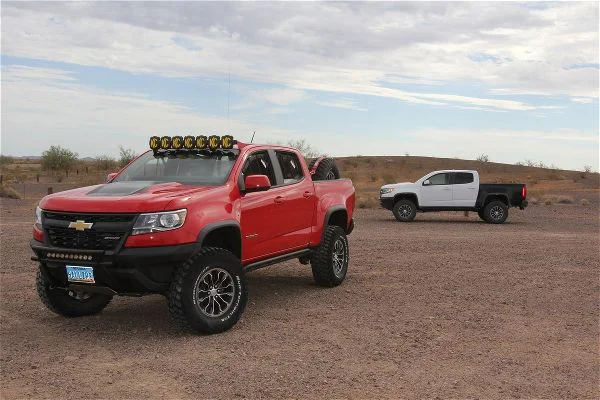 001-chevrolet-colorado-zr2-hall-racing-haularado.jpg