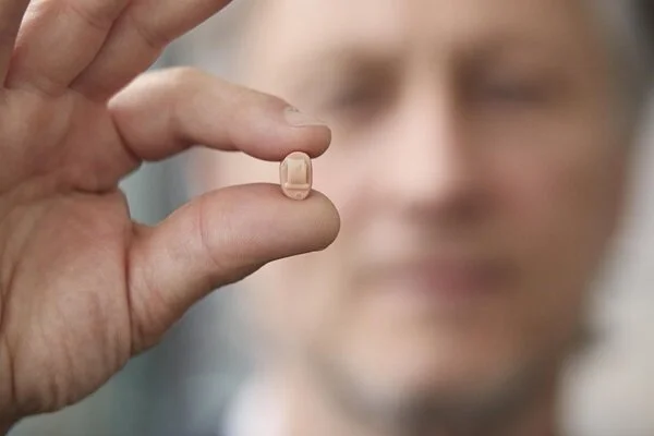 ReSound-hearing-aids-small.jpg