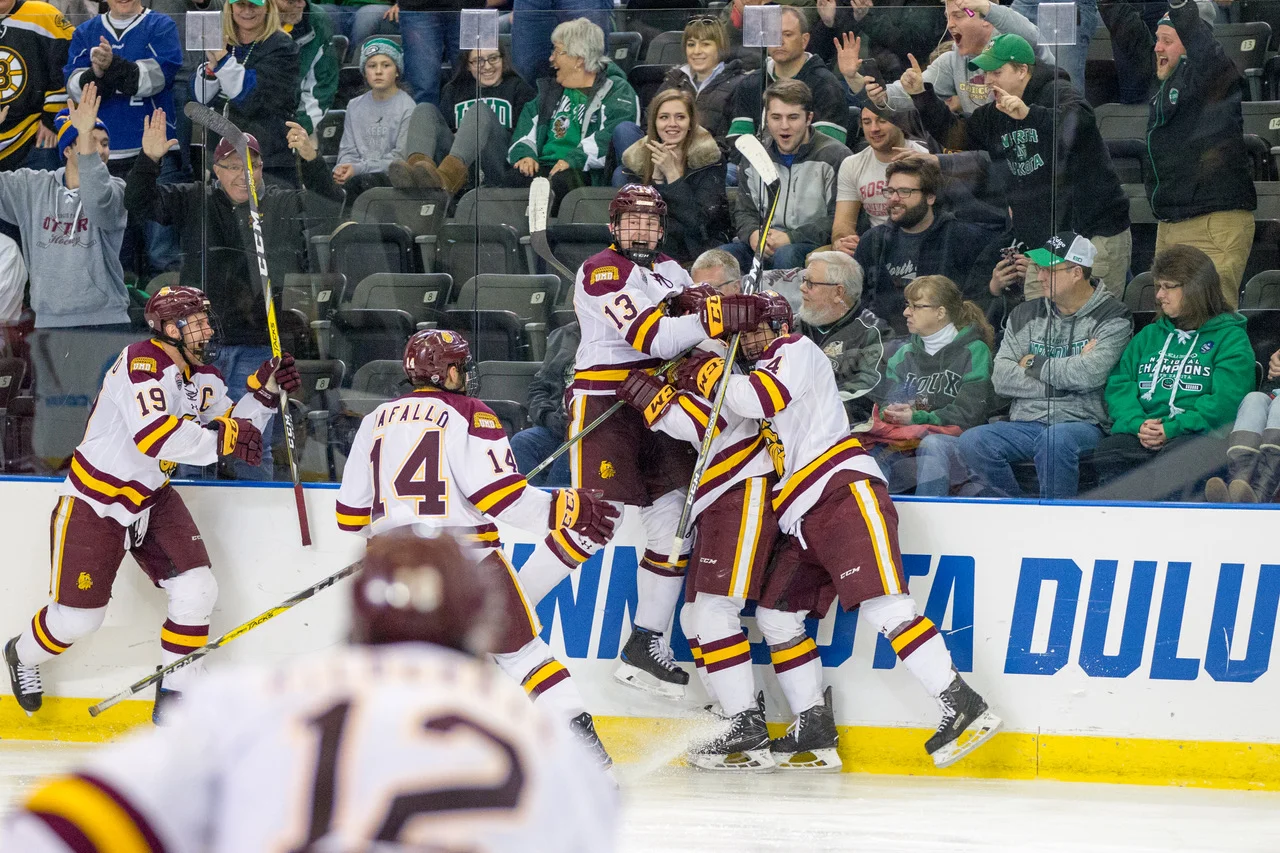 UMD Men's Hockey Punches Ticket to Frozen Four after 3-2 Victory Over Boston U