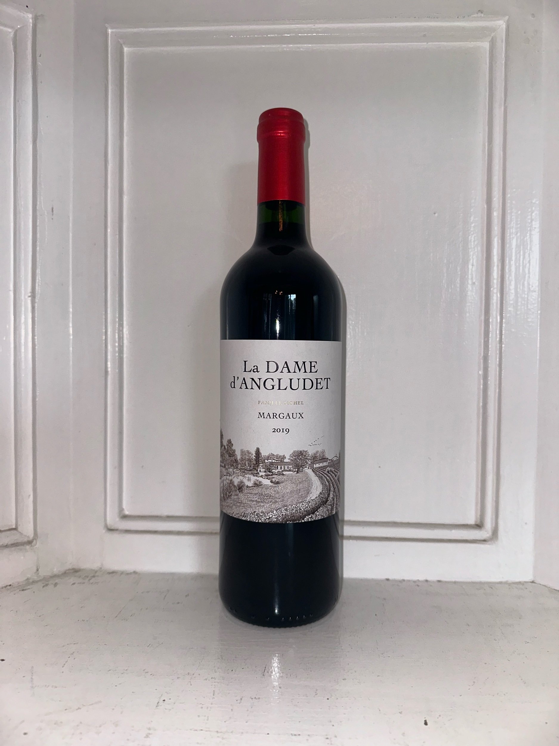 2019 La Dame d’Angludet Margaux $33