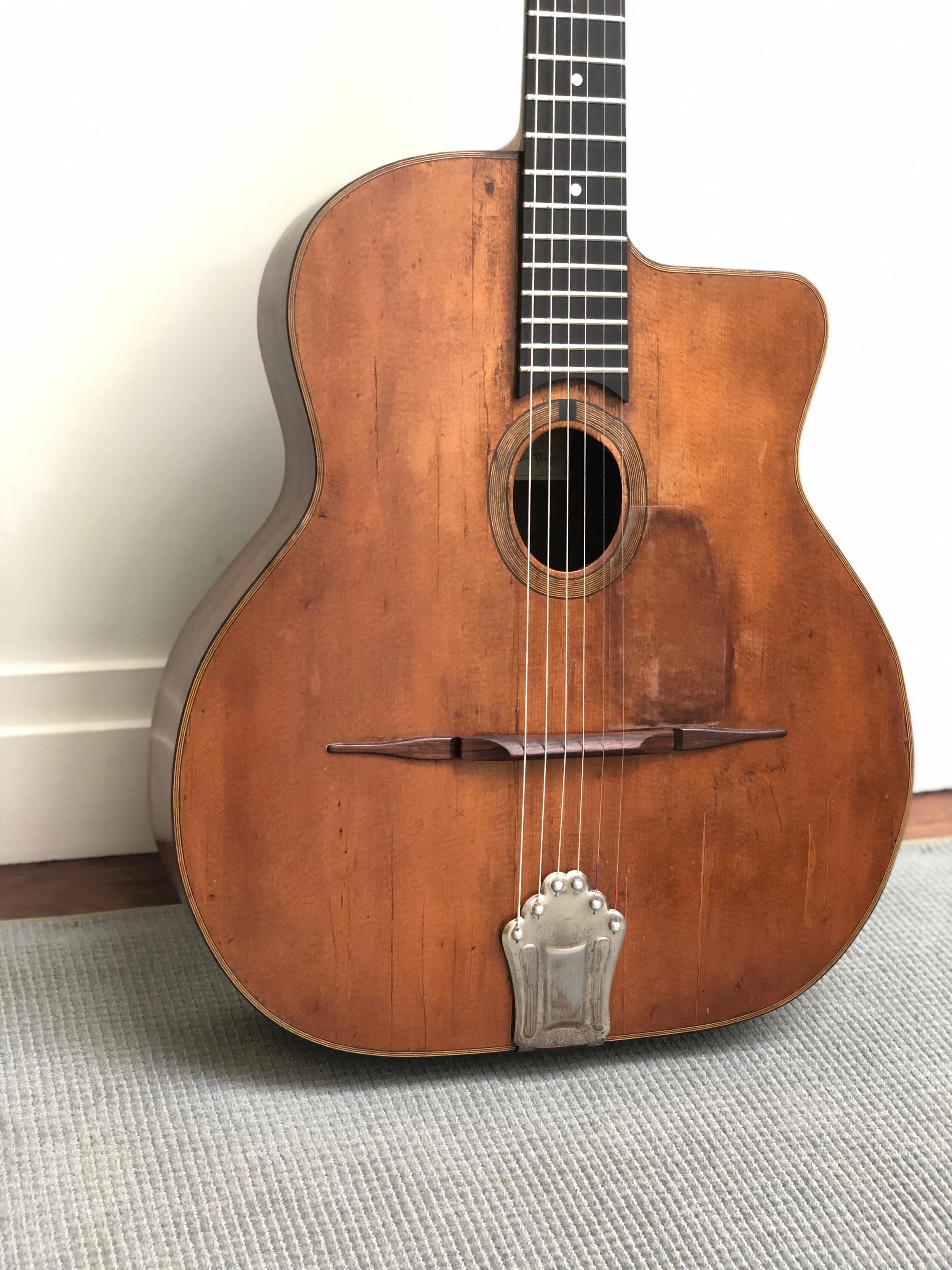 Favino guitar Clearance