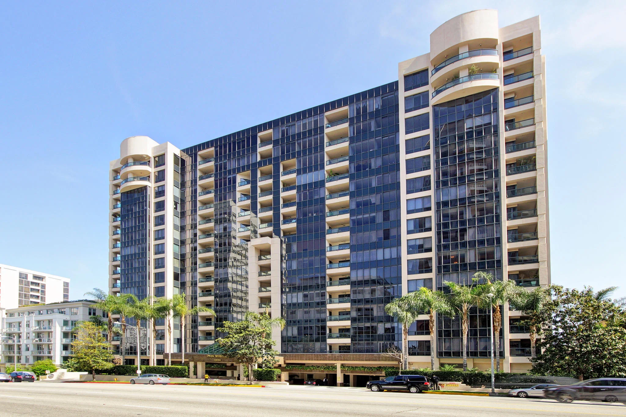 10724 Wilshire #411
